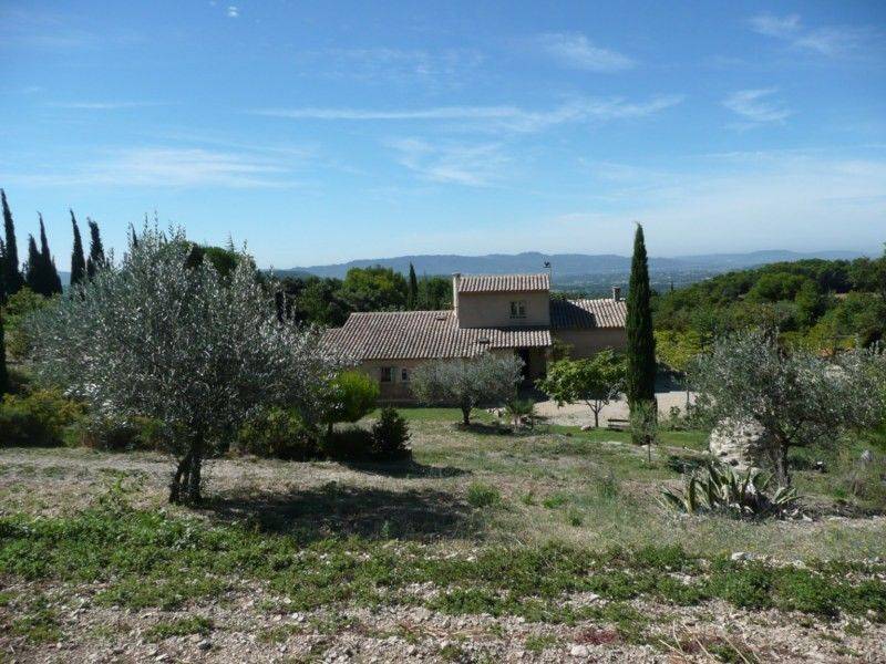 Property for sale in Lourmarin with a nice view