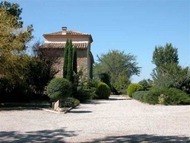 Stone bastide for sale in Luberon, fully renovated with pool and pool house - SOLD