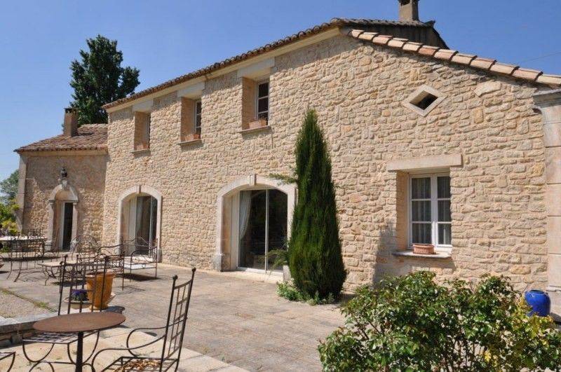 Stone provencal mas for sale with superb view of Luberon and geothermal underfloor heating - SOLD