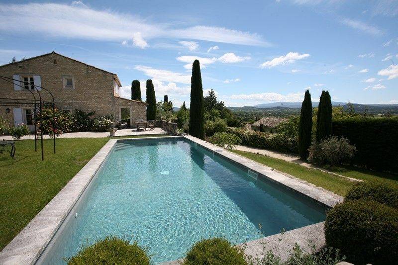 Stone House for sale in Gordes with a panoramic view