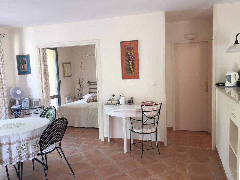 Appartement avec terrasse à la vente sur le gof de Saumane de Vaucluse