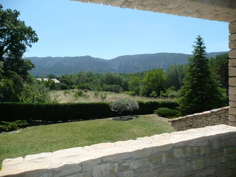 Villa moderne avec vue à vendre dans le Luberon
