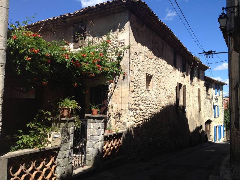 Maison de village à restaurer à vendre dans le Luberon