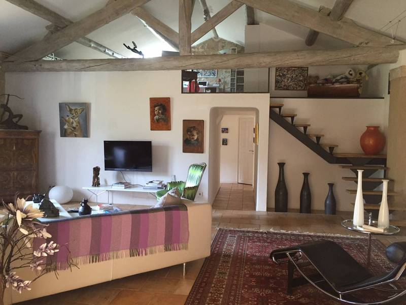 Bel espace de vie dans cette maison à vendre dans le Luberon