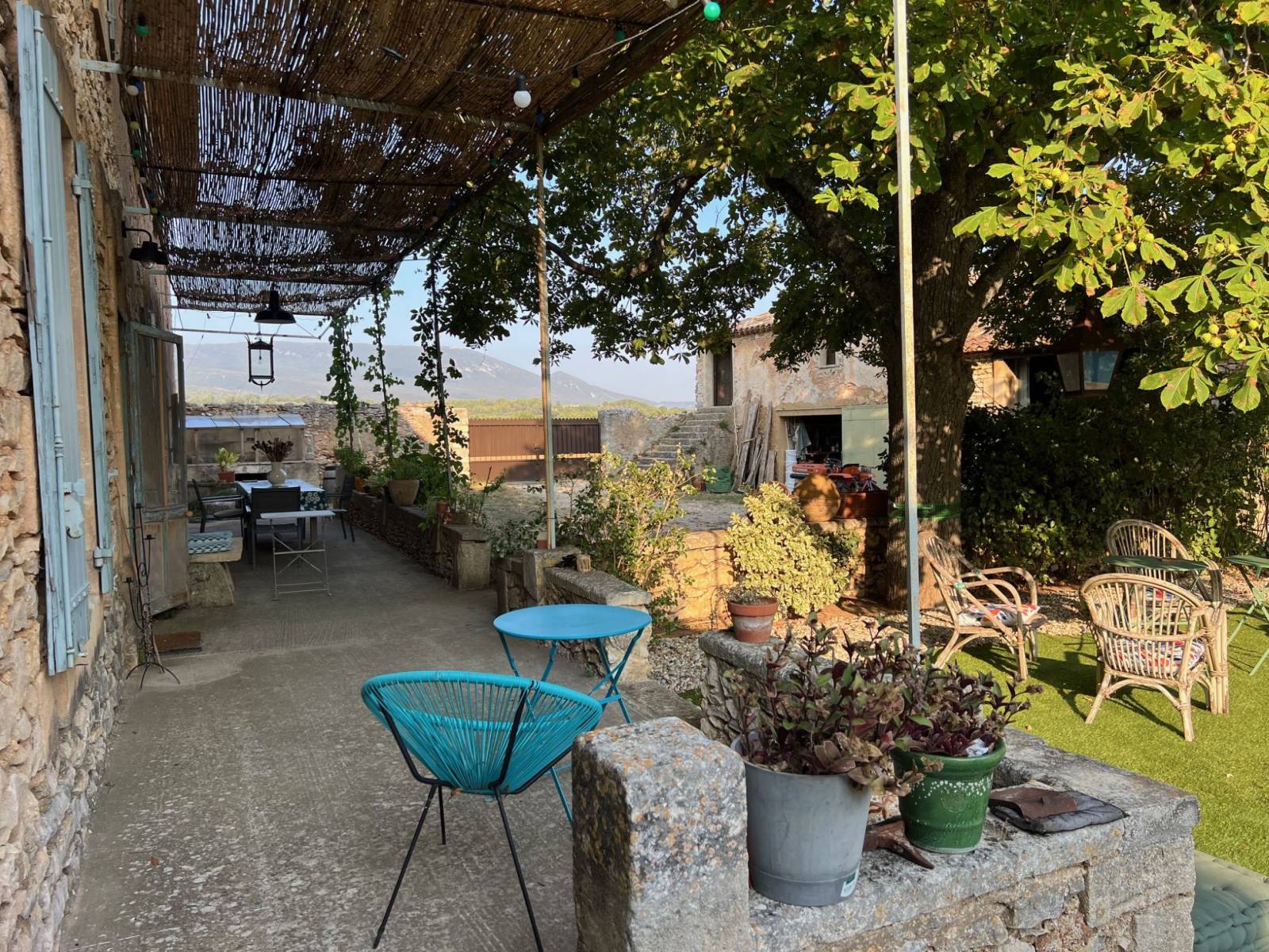property saint saturnin les apt