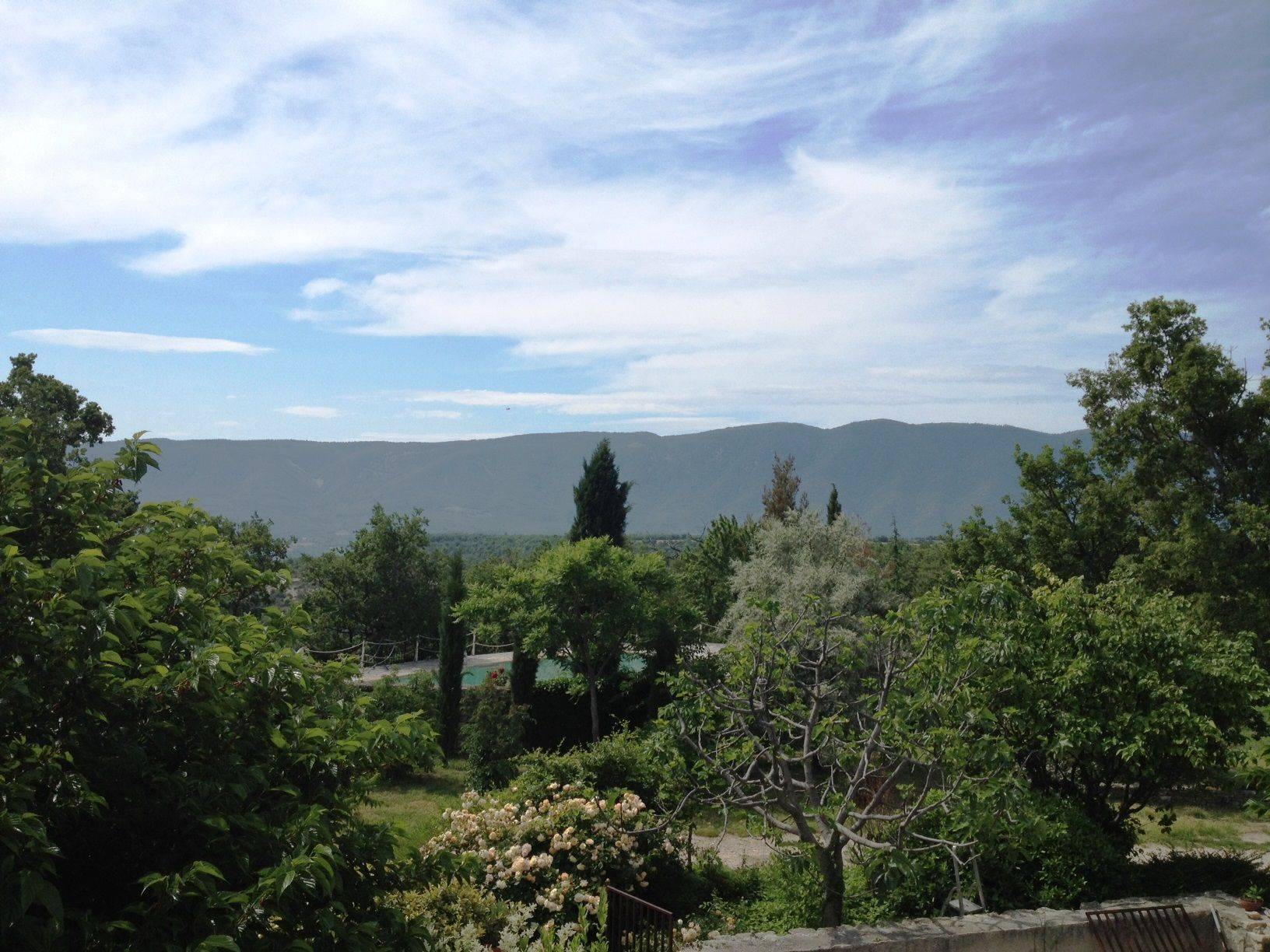 Maison en pierre à vendre face au Luberon
