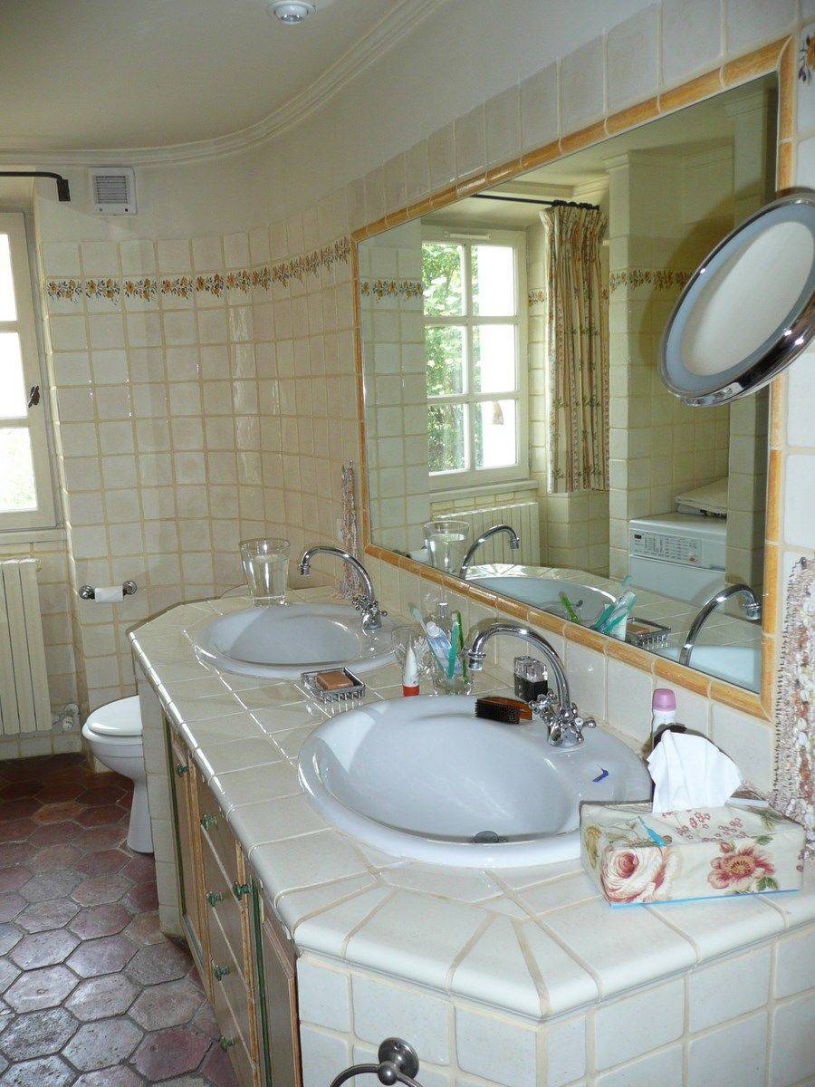 Pernes les fontaines centre historique maison rénovée à vendre