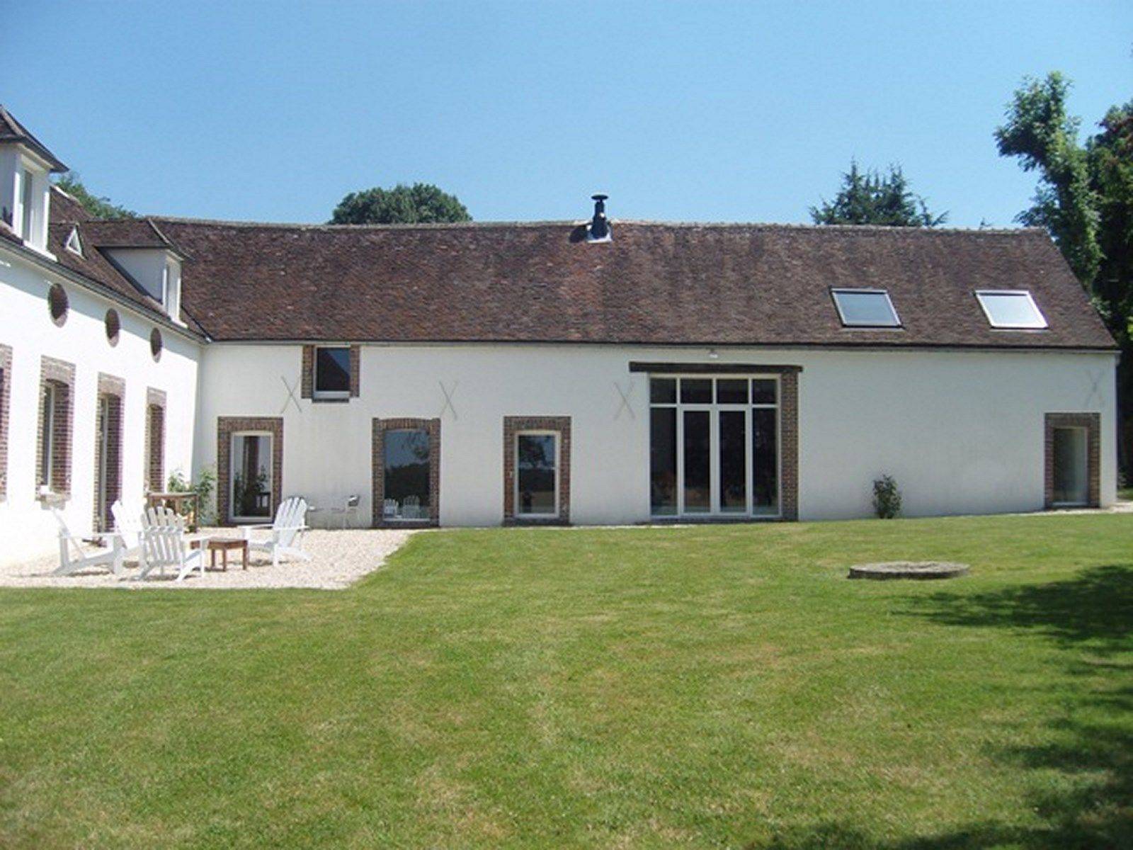 Country House with artist's studio for sale