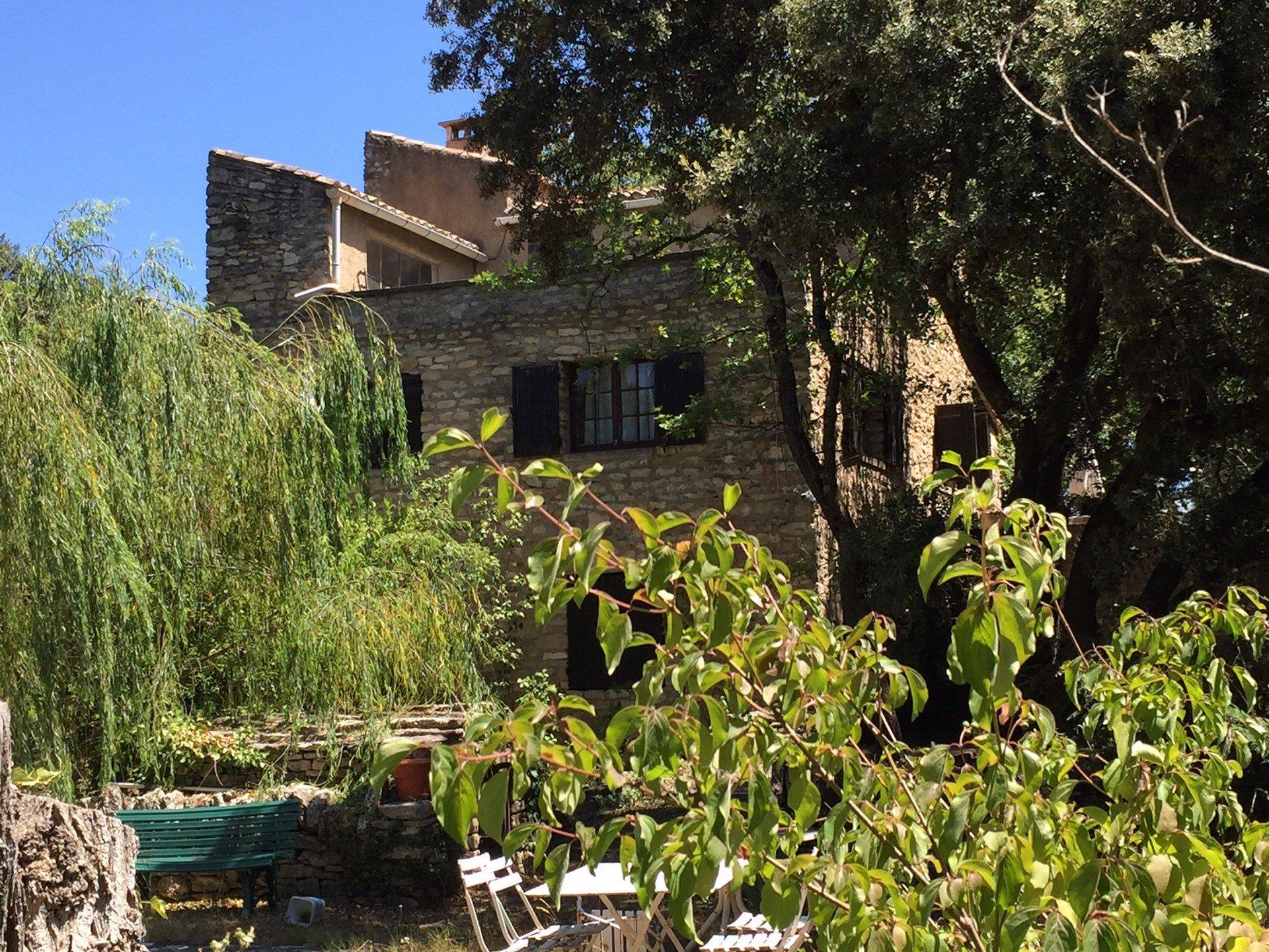 Stone House for sale in Menerbes with a garden and a swimming pool