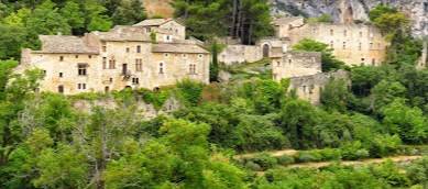Visit the Old Oppède in Luberon, prepare your future life in this charming village