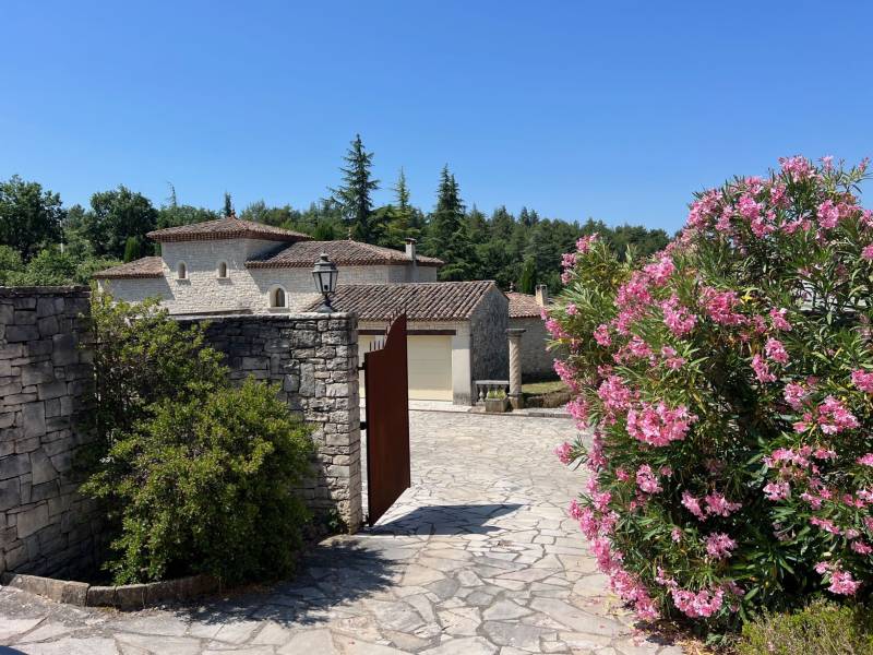 saint michel l'observatoire real estate 