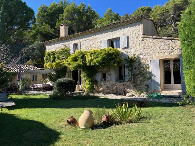 real estate lourmarin