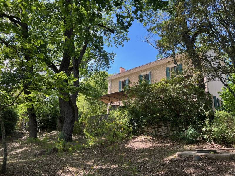 character estate luberon