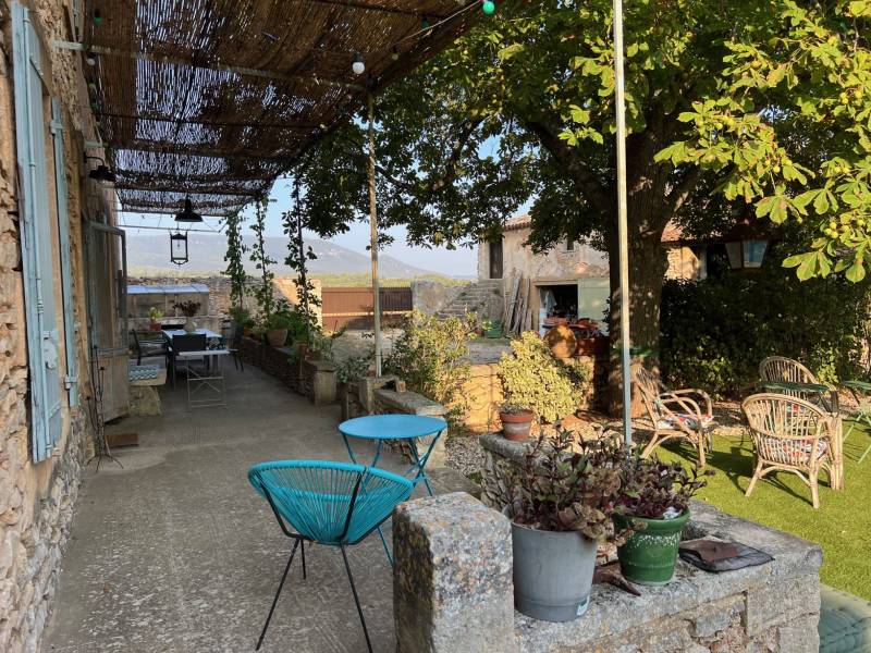 property saint saturnin les apt