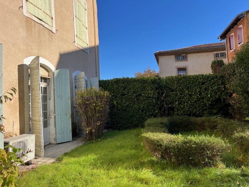 character real estate vaucluse