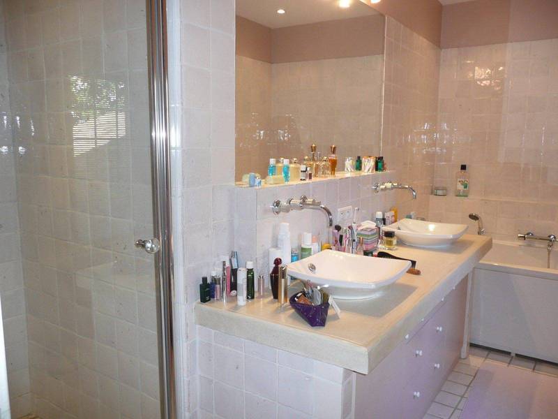 Character building for sale in Avignon with a terrace