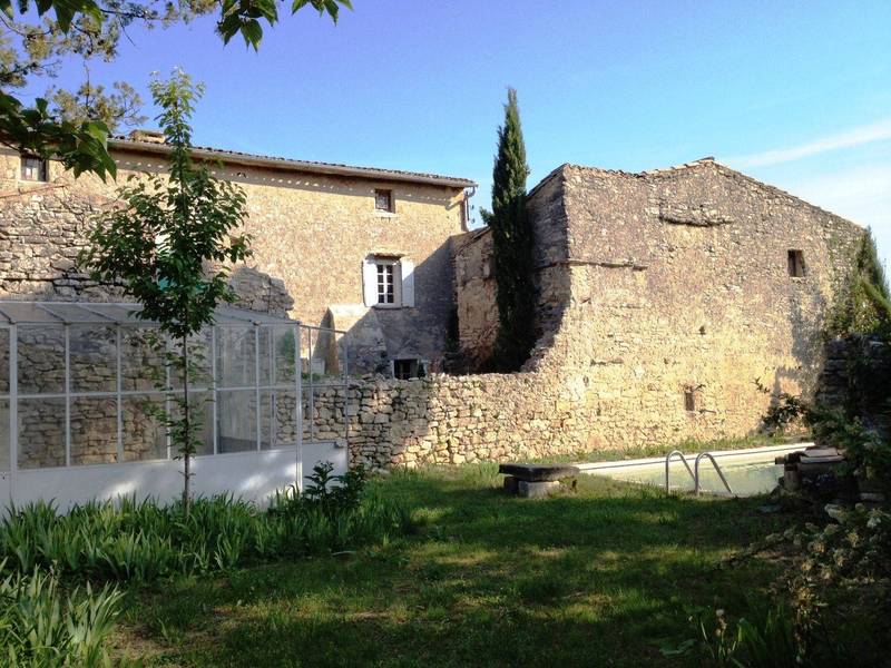 Character house Menerbes